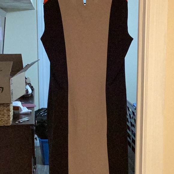 Lori M collection dress - Picture 2 of 4